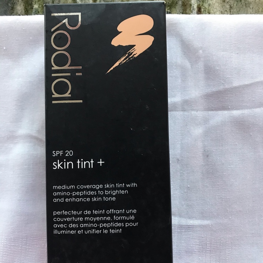 New  RODIAL 01.5 New York SPF 20 SKIN TINT (left 2pc.)